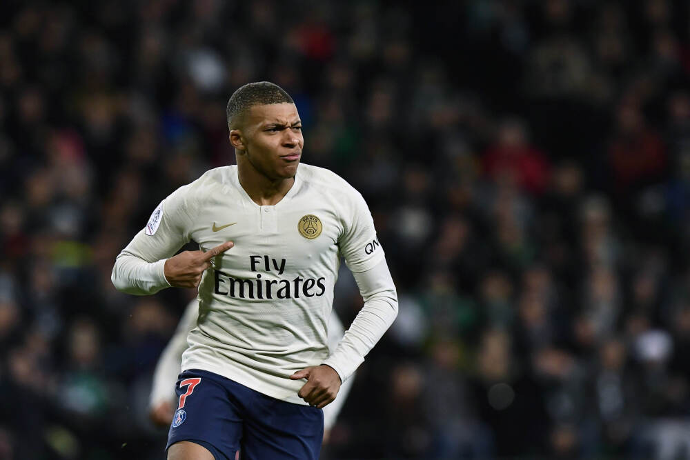 挪威首都一购物中心发生枪击事件